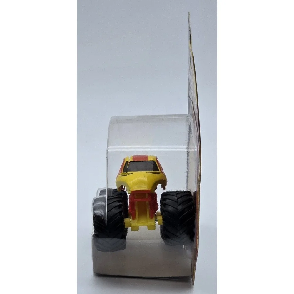 Spin Master Monster Jam Marvel Iron Man‎ Truck 1:64 Series 4 Die Cast New